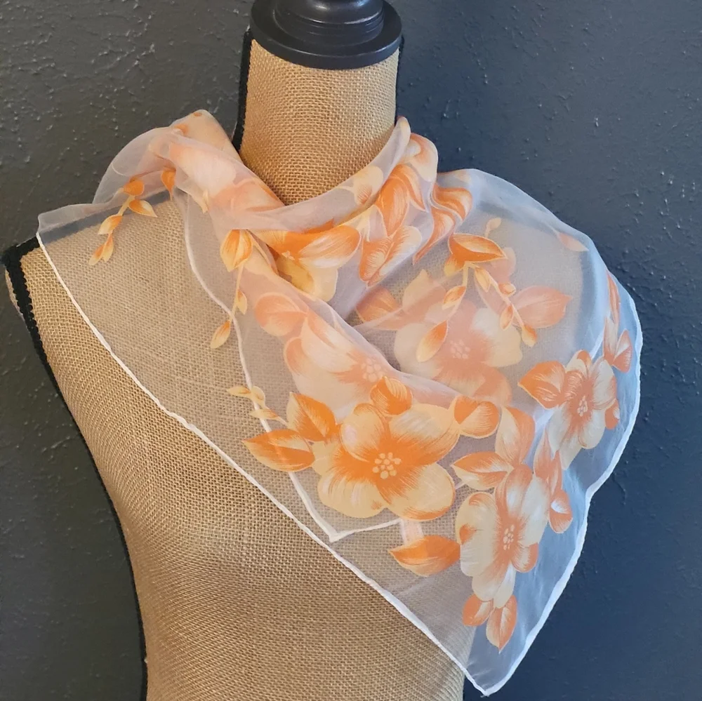 Vintage 60s Ivory Nylon 30